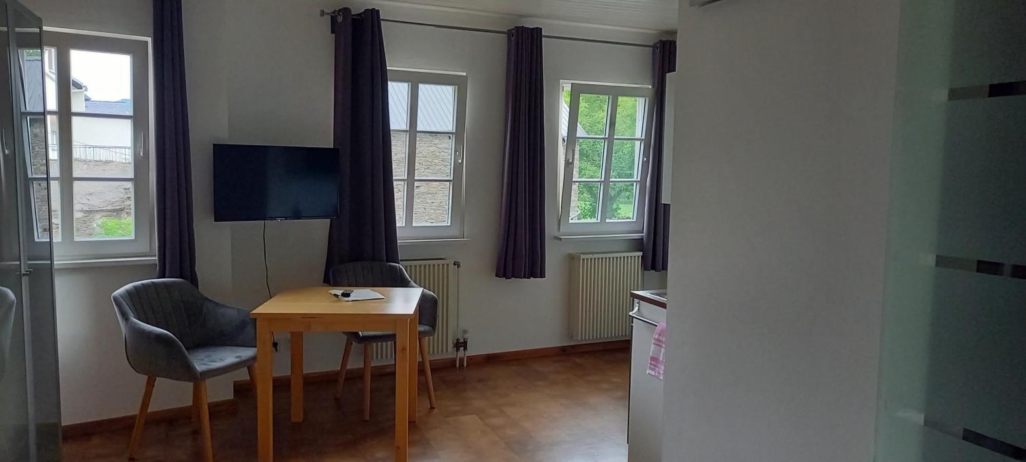 Weingut Fehres Appartement Brauneberg Buitenkant foto